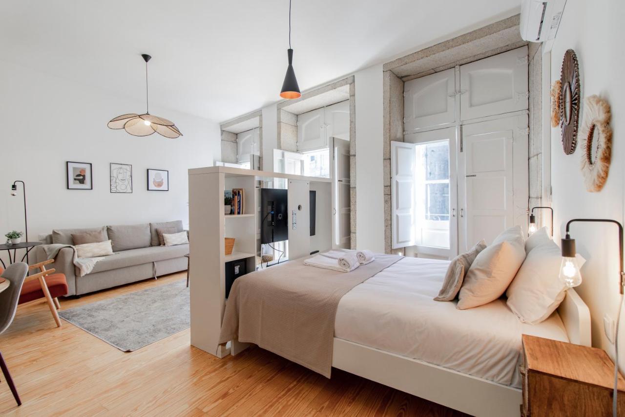 Virtudes Flat W/ Ac & Balcony By Lovelystay Porto Exterior foto