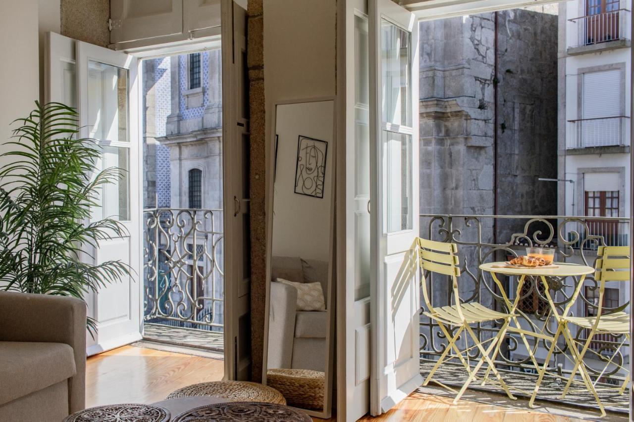 Virtudes Flat W/ Ac & Balcony By Lovelystay Porto Exterior foto