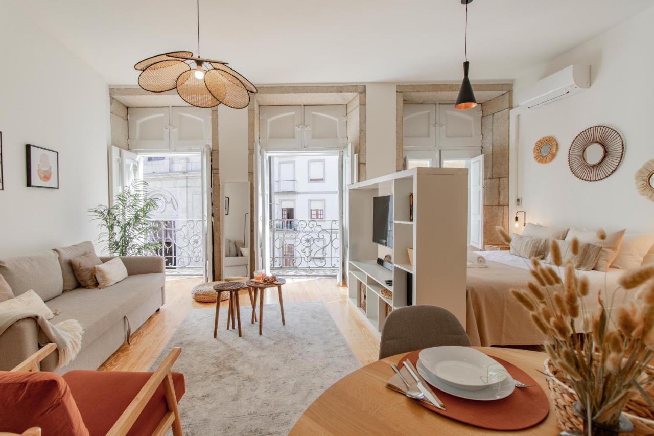 Virtudes Flat W/ Ac & Balcony By Lovelystay Porto Exterior foto
